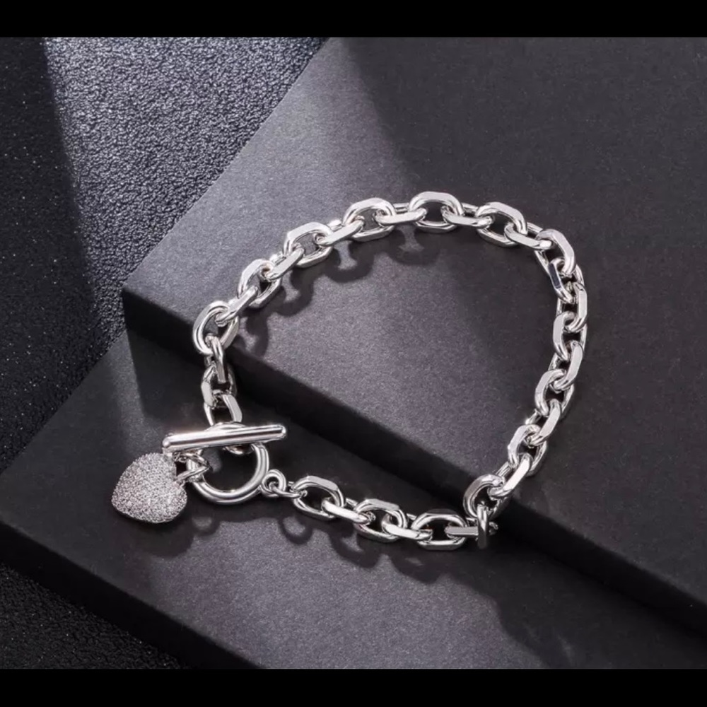 Pave’ Heart Bracelet in Silver